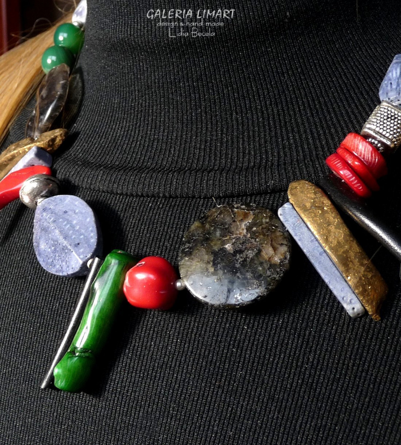Elegancko Kamienie szlachetne w unikatowym naszyjniku handmade, prezent z klasą